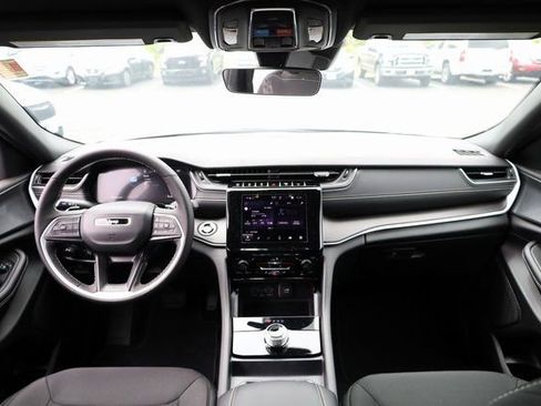 New 2025 Jeep Grand Cherokee L Laredo w/ Luxury Tech Group I AWD/4WD image 11