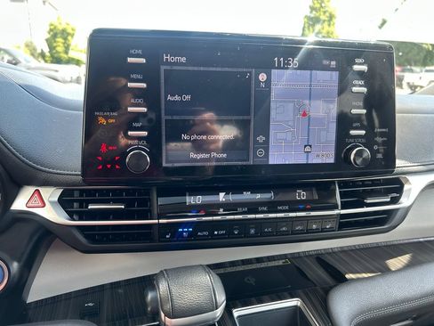 Certified 2023 Toyota Sienna Limited AWD/4WD image 19