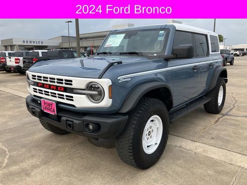 Used 2024 Ford Bronco Heritage Edition image 3
