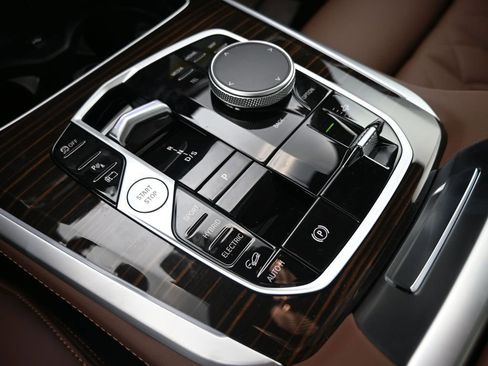 New 2026 BMW X5 xDrive50e AWD/4WD image 18