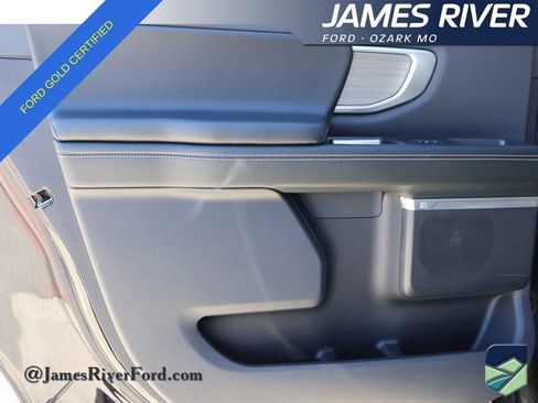 Certified 2025 Ford Expedition Max Platinum image 18