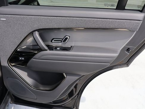 Used 2024 Land Rover Range Rover Sport Dynamic SE image 15