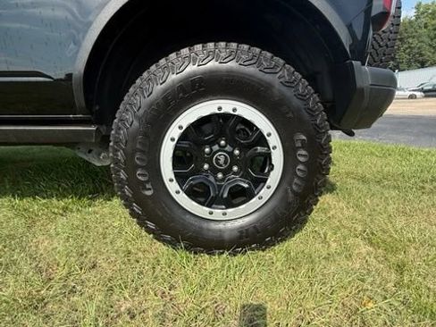 Used 2025 Ford Bronco Badlands AWD/4WD image 7