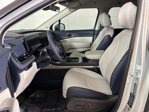 New 2026 Kia Carnival EX FWD image 16