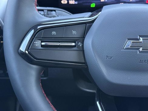 New 2025 Chevrolet Equinox EV RS image 6