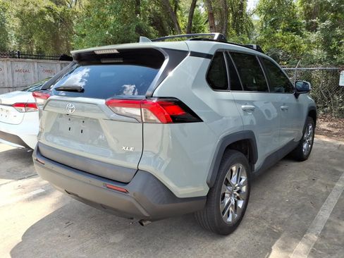 Used 2021 Toyota RAV4 XLE Premium FWD image 7