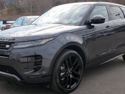 Used 2024 Land Rover Range Rover Evoque Dynamic SE image 4