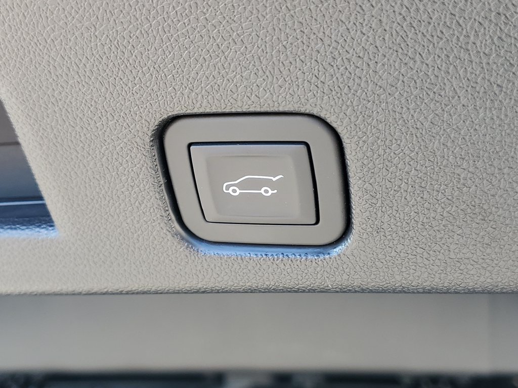 Used 2024 GMC Acadia AT4 w/ LPO, Floor Liner Package AWD/4WD image 10