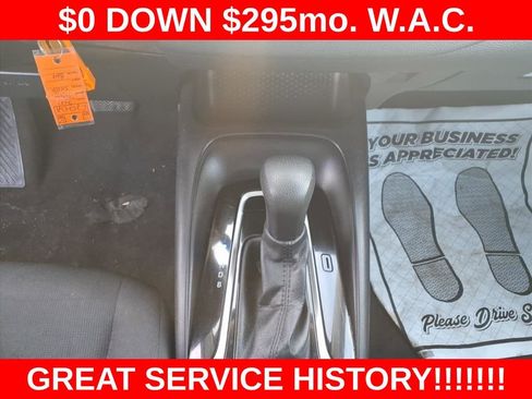 Used 2021 Toyota Corolla LE image 18