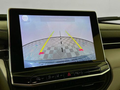 Certified 2025 Jeep Compass Limited image 21