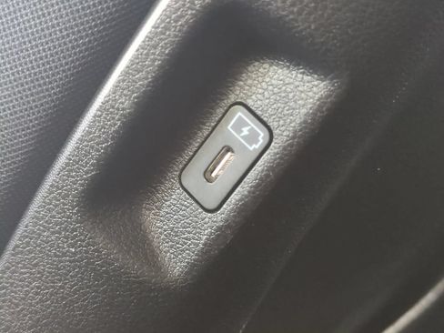 Used 2025 Hyundai Santa Fe SE FWD image 18