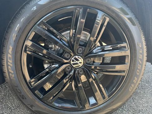Used 2022 Volkswagen Tiguan SE R-Line AWD/4WD image 31