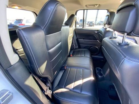 Used 2016 Jeep Patriot High Altitude image 14
