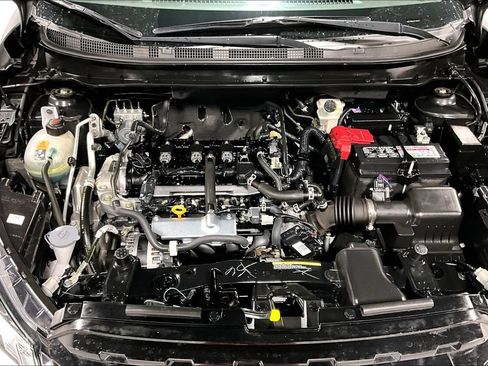 Used 2024 Nissan Kicks S FWD image 11