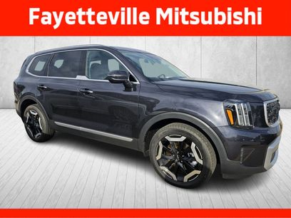 Used 2025 Kia Telluride EX w/ EX Captain's Chair Package