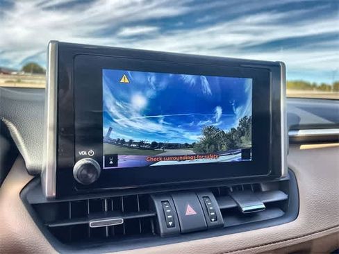 Used 2025 Toyota RAV4 XLE Premium image 26