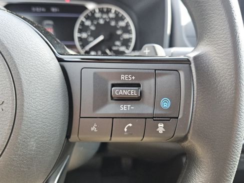 Used 2023 Nissan Rogue SV FWD image 13