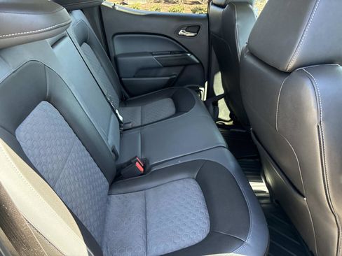 Used 2015 Chevrolet Colorado Z71 image 32