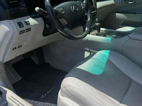 Used 2010 Lexus LS 460 RWD image 12