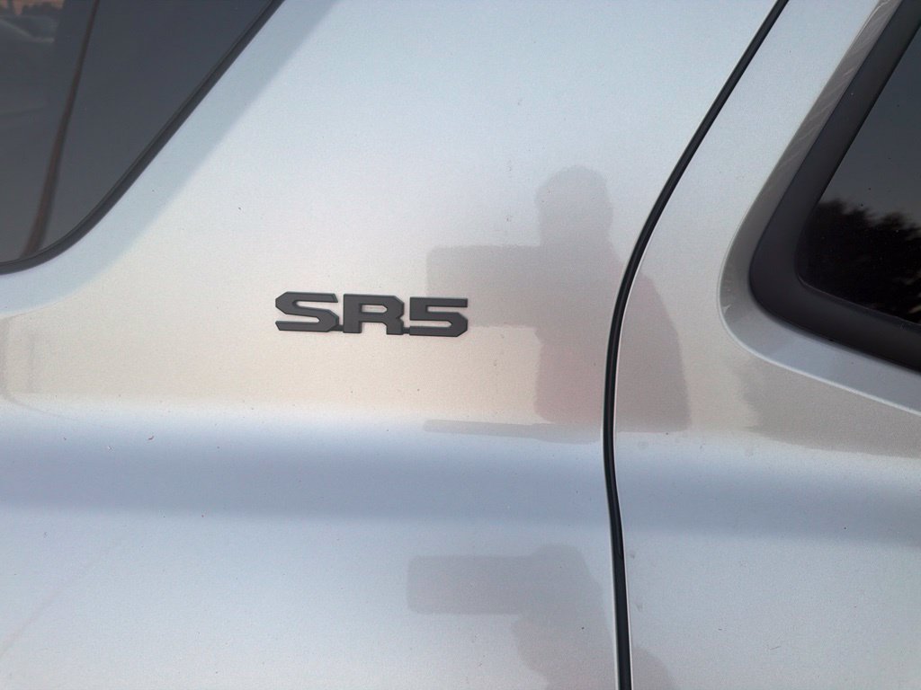 Used 2025 Toyota 4Runner SR5 AWD/4WD image 26