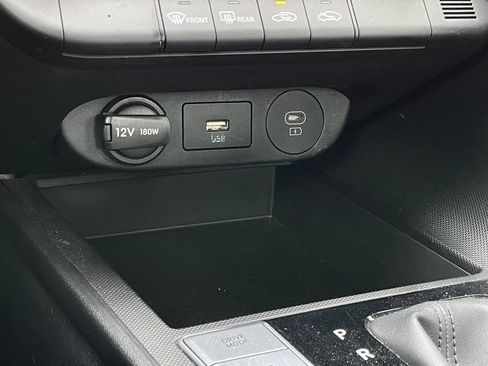 Used 2024 Hyundai Elantra SEL FWD image 19