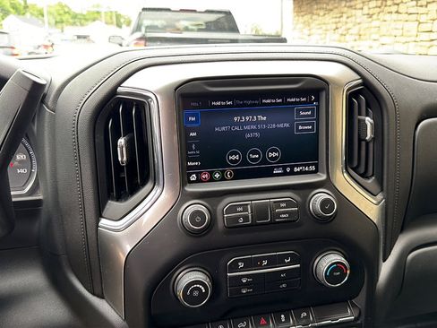 Used 2021 Chevrolet Silverado 1500 LT w/ Remote Start Package AWD/4WD image 18
