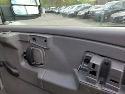 Used 2011 Chevrolet Express 3500 LS RWD image 34