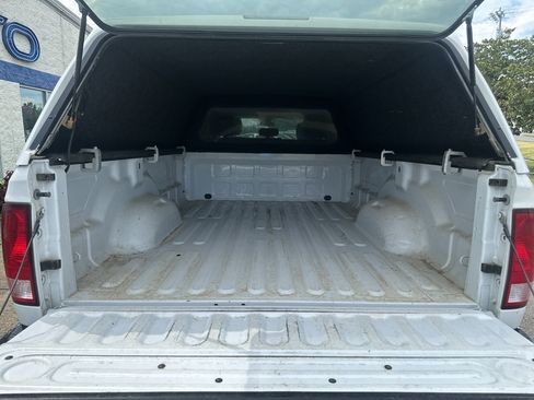 Used 2017 RAM 2500 Tradesman w/ Chrome Appearance Group RWD image 14