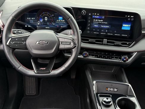 Certified 2025 Chevrolet Equinox RS w/ Safety and Technology Package image 11