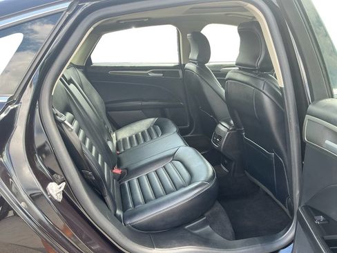 Used 2019 Ford Fusion SEL FWD image 23