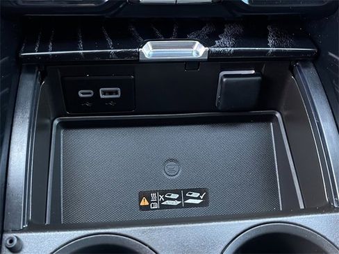 Used 2024 GMC Yukon XL Denali image 21