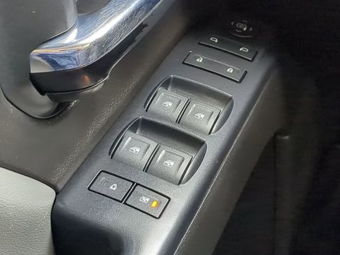 Used 2018 Chevrolet Silverado 1500 Custom w/ Custom Value Package image 20