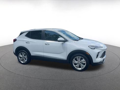 Used 2025 Buick Encore GX Preferred FWD image 2