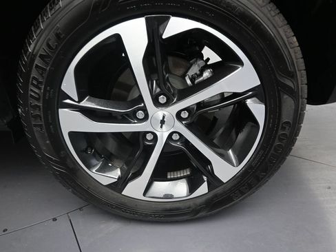 Used 2025 Chevrolet Trax RS FWD image 10