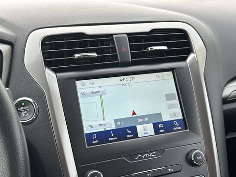 Used 2020 Ford Fusion SE image 29