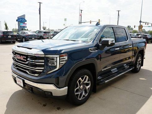 Used 2022 GMC Sierra 1500 SLT w/ X31 Off-Road Package image 33
