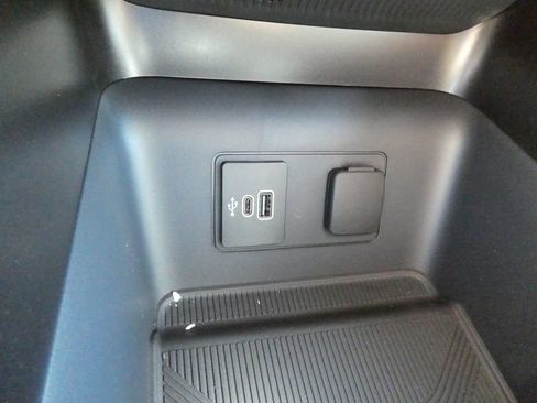 New 2026 Ford Explorer Active AWD/4WD image 25