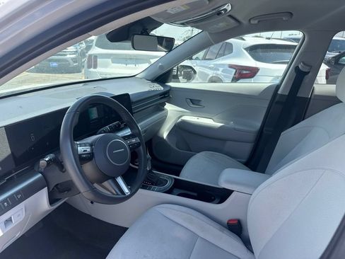 Used 2025 Hyundai Kona SEL FWD image 7