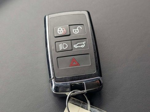 Used 2018 Land Rover Discovery HSE AWD/4WD image 30