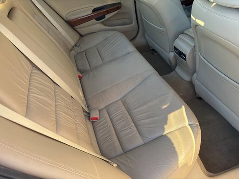 Used 2012 Honda Accord EX-L image 2