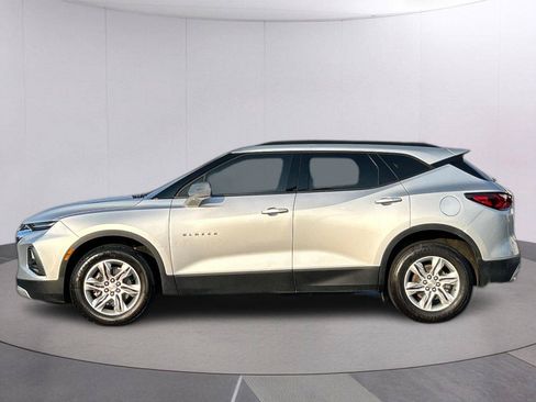 Used 2021 Chevrolet Blazer LT FWD image 2