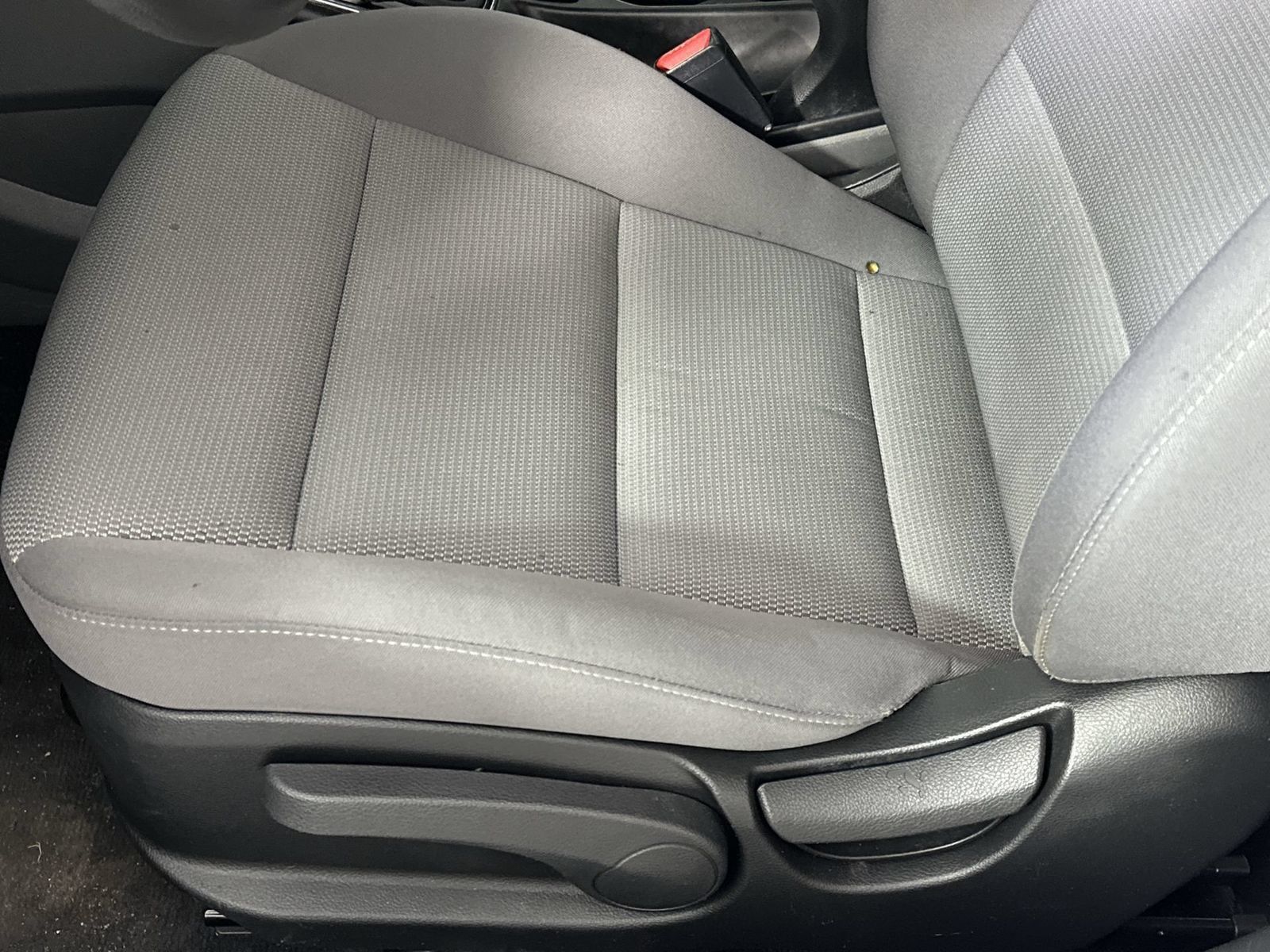 Used 2017 Kia Forte LX FWD image 12