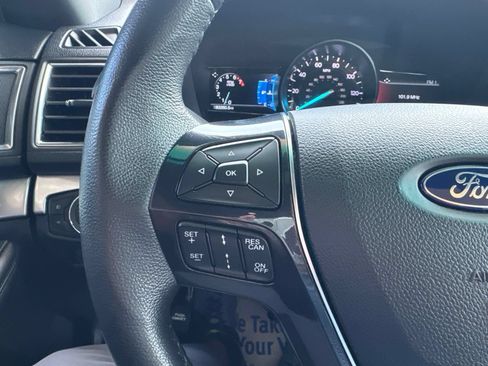 Used 2018 Ford Explorer Limited w/ Equipment Group 301A AWD/4WD image 29