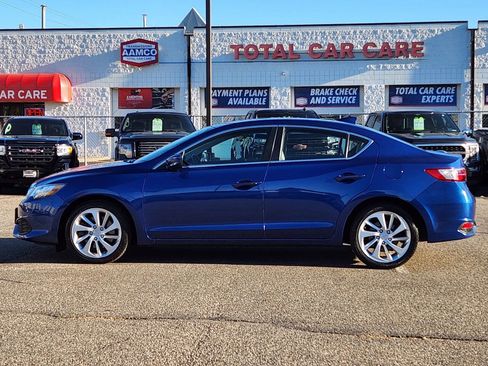Used 2016 Acura ILX image 2