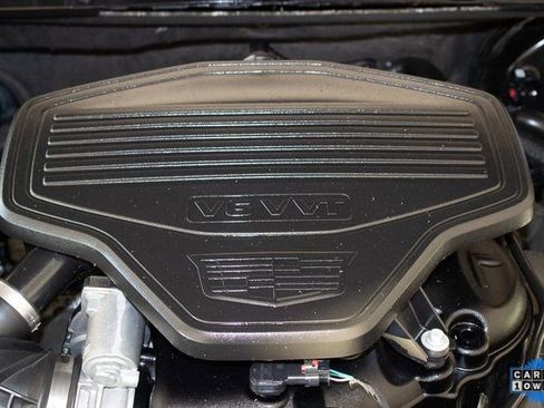 Used 2025 Cadillac XT5 Premium Luxury image 4