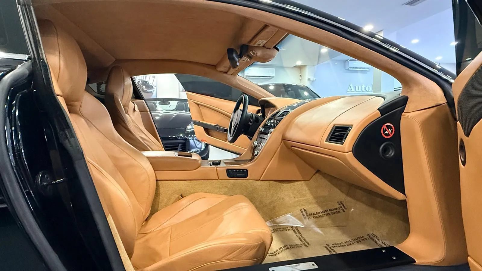 Used 2012 Aston Martin V8 Vantage Coupe RWD image 13