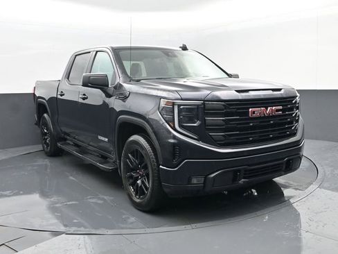 Used 2023 GMC Sierra 1500 Elevation AWD/4WD image 3