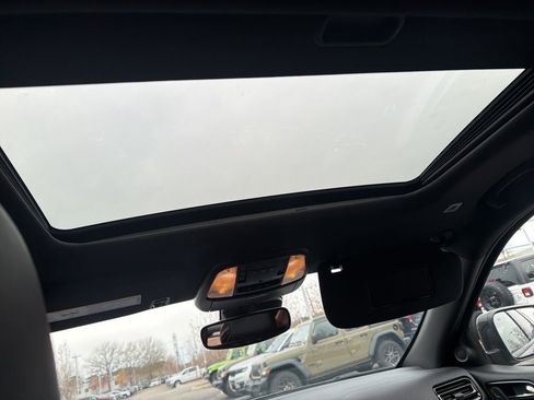 Used 2024 Dodge Durango GT image 15