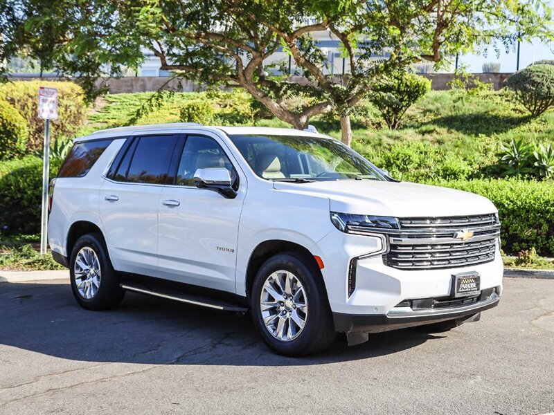 Used 2021 Chevrolet Tahoe Premier w/ Premium Package RWD image 7
