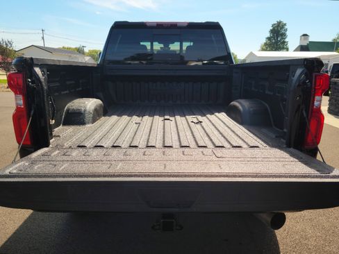 Used 2023 Chevrolet Silverado 2500 High Country w/ Z71 Off-Road Package image 32